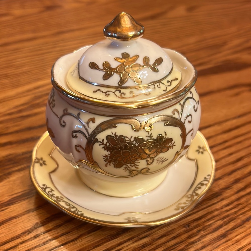 Vintage Hand Painted Moriyama Mori-Machi Japan Sugar Bowl w/ attached saucer